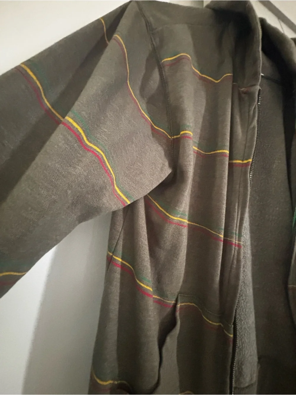 BillaBong X Bob Marley zip up hoodie - Picture 3 of 10